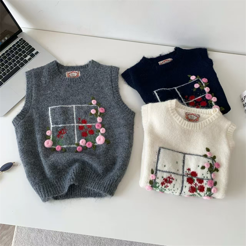 سترة نسائية محبوكة بدون أكمام  - مراجعة Embroidery Rose وسعره